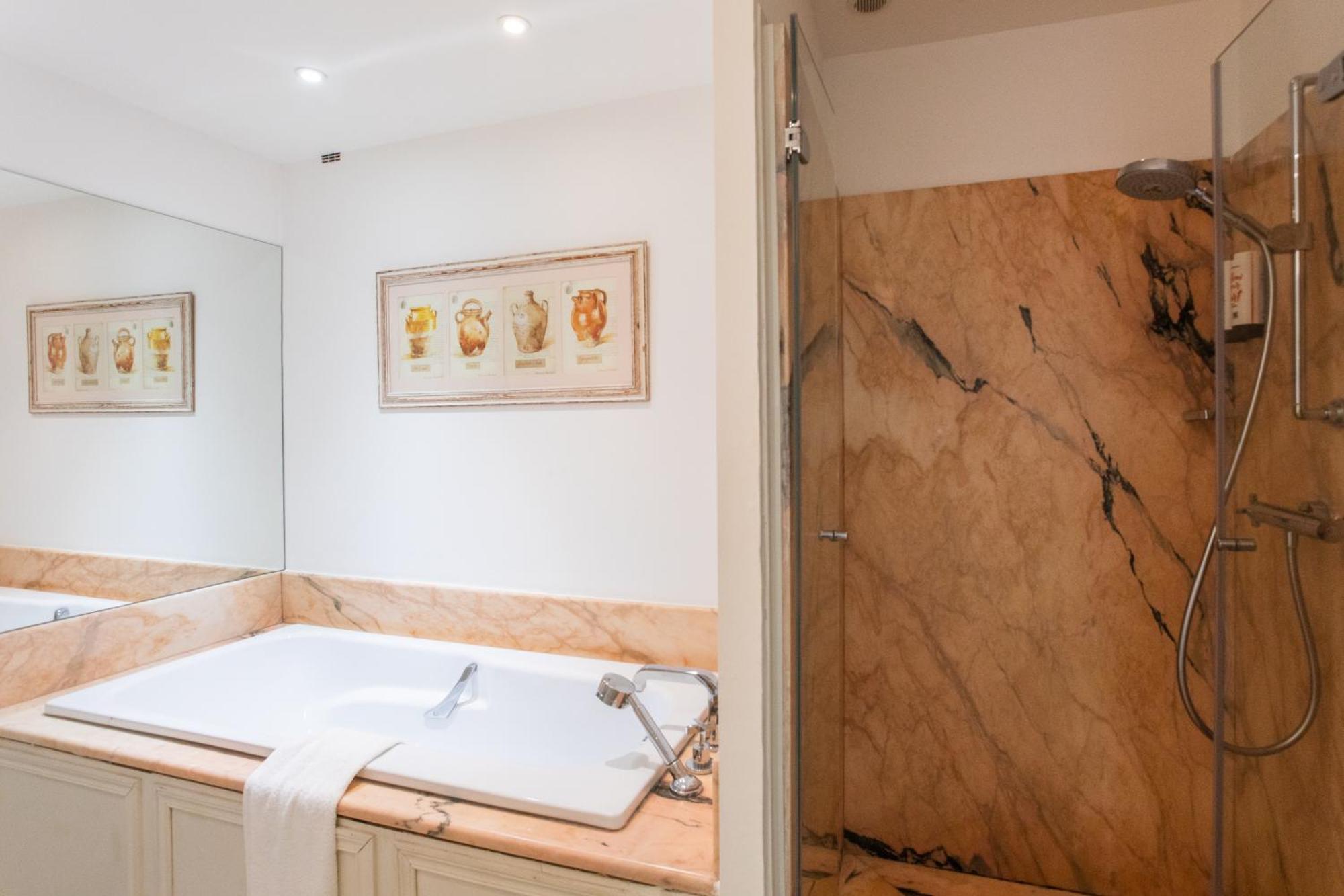 Hotel Le Verger Maelvi Grimaud Luaran gambar